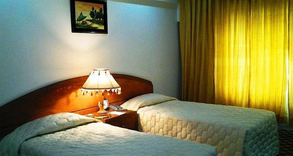 Hotel Washington Dhaka Esterno foto