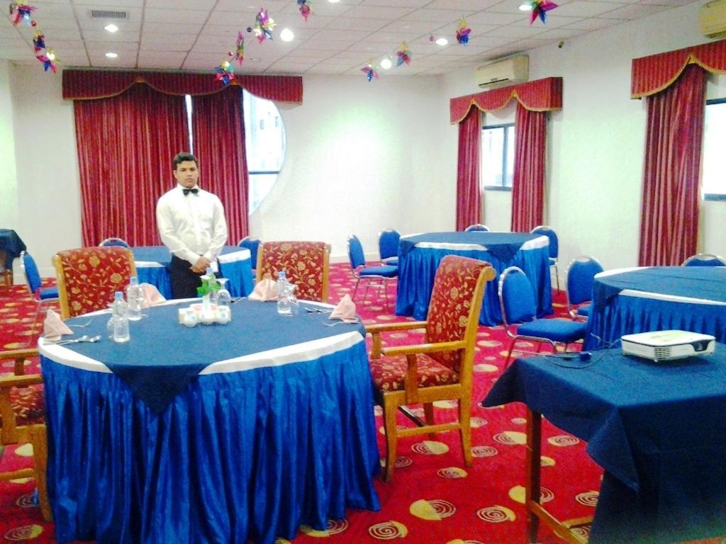 Hotel Washington Dhaka Esterno foto